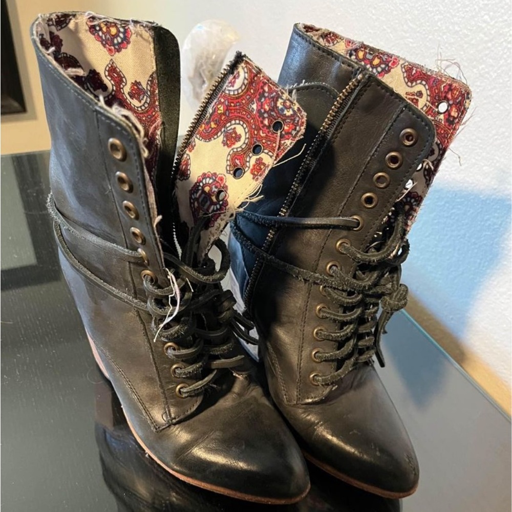 Steve Madden freebird black boots -size 6